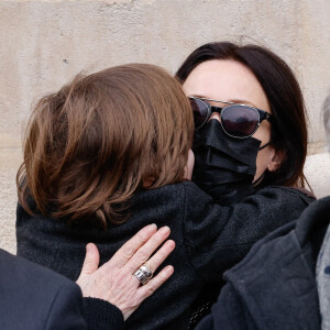 Gaëlle Pietri (ex-compagne du défunt) et son fils Orso - Sorties des obsèques (bénédiction) de Gaspard Ulliel en l'église Saint-Eustache à Paris. Le 27 janvier 2022 © Jacovides-Moreau / Bestimage 