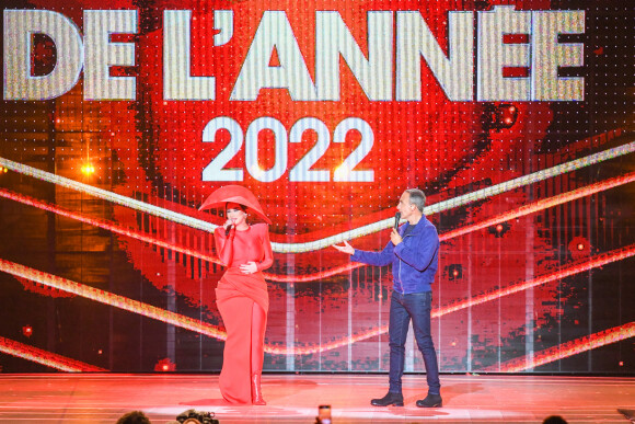 Exclusif - La Zarra et Nikos Aliagas - Enregistrement de l'émission "La Chanson de l'Année 2022" à Toulon, diffusée le 4 juin sur TF1. © Bruno Bebert-Jean-René Santini / Bestimage 