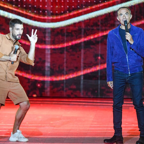 Exclusif - Jérémy Frerot, Nikos Aliagas - Enregistrement de l'émission "La Chanson de l'Année 2022" à Toulon, diffusée le 4 juin sur TF1. © Bruno Bebert-Jean-René Santini / Bestimage 