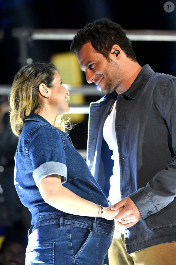 Exclusif - Amir Haddad a chanté, pour la première fois sur scène, avec sa femme Lital (enceinte) - Enregistrement de l'émission "La Chanson de l'Année 2022" à Toulon, diffusée le 4 juin sur TF1. © Bruno Bebert / Bestimage 