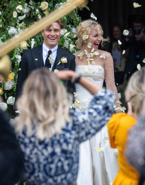 Pixie Lott, Oliver Cheshire - Mariage de Pixie Lott et Oliver Cheshire à la cathédrale d'Ely, le 6 juin 2022. 