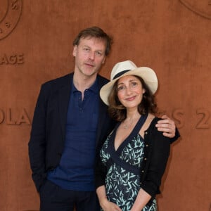 Valérie Karsenti et son compagnon François Feroleto au village lors des internationaux de tennis de Roland Garros à Paris, France, le 1 juin 2019. © Jacovides-Moreau/Bestimage