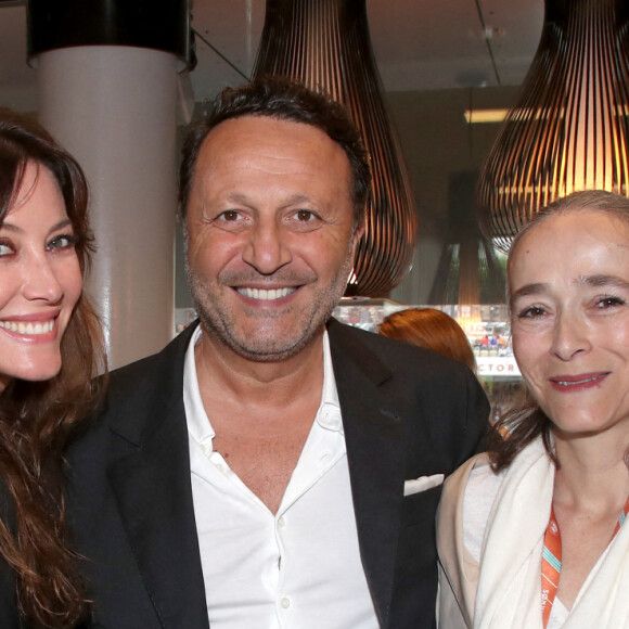 Mareva Galanter, Arthur et Delphine Ernotte (Présidente de France Télévisions) au déjeuner de la finale Messieurs de France Télévision (jour 15) sur la terrasse de France Télévision lors des Internationaux de France de Tennis de Roland Garros 2022 à Paris, France, le 5 Juin 2022. © Bertrand Rindoff/Bestimage 