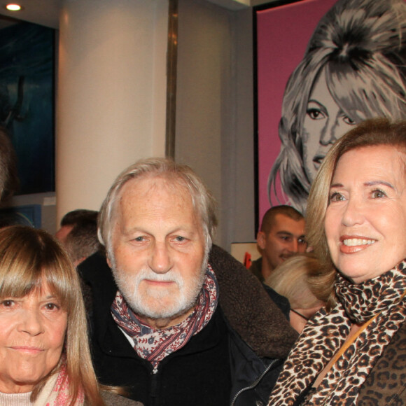 Daniel Lauclair, Chantal Goya et son mari Jean-Jacques Debout, Catherine Alric - Vernissage de l'exposition de la vente aux enchères au profit de la fondation Brigitte Bardot à la galerie Drouot à Paris. Le 4 novembre 2021 