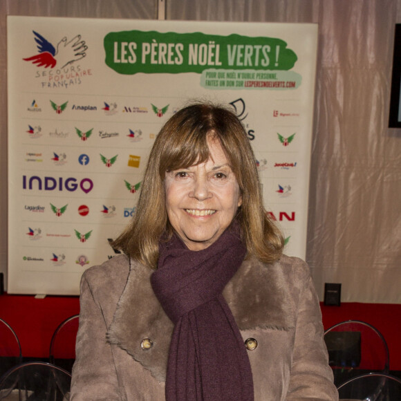 Chantal Goya - Lancement officiel des "Pères Noël Verts" du Secours Populaire sur la place de l'Hôtel de Ville à Paris le 25 novembre 2019. © Jack Tribeca/Bestimage