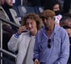 Yannick Noah et son fils Joalukas - People en tribunes du match de football en ligue 1 Uber Eats : Le PSG (Paris Saint-Germain) remporte la victoire contre Lyon au Parc des Princes à Paris.