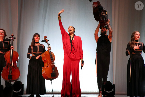 Exclusif - Spectacle événement de la chanteuse Imany "Voodoo Cello" au Grand Rex à Paris le 09 Juin 2022. © Bertrand Rindoff / Bestimage 