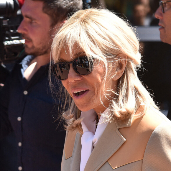 Brigitte Macron - Le président Emmanuel Macron a voté au Touquet pour le premier tour des élections législatives le 12 juin 2022. © Giancarlo Gorassini / Bestimage 