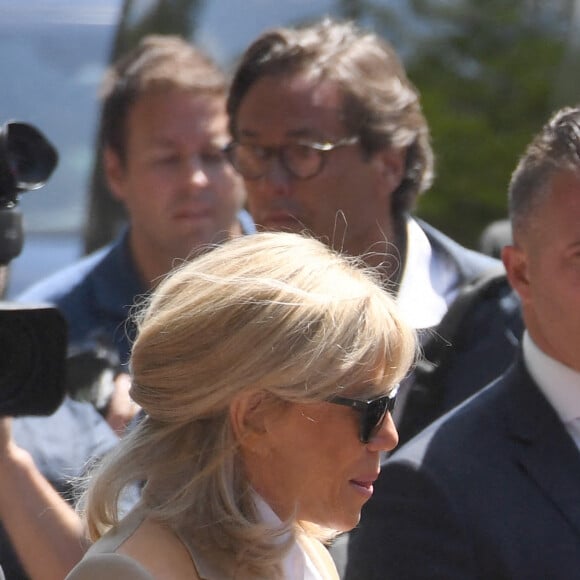 Daniel Fasquelle, maire du Touquet - Brigitte Macron - Le président Emmanuel Macron a voté au Touquet pour le premier tour des élections législatives le 12 juin 2022. © Giancarlo Gorassini / Bestimage 