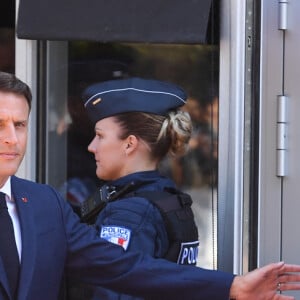 Le président Emmanuel Macron a voté au Touquet pour le premier tour des élections législatives le 12 juin 2022. © Giancarlo Gorassini / Bestimage 