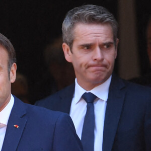 Le président Emmanuel Macron a voté au Touquet pour le premier tour des élections législatives le 12 juin 2022. © Giancarlo Gorassini / Bestimage 