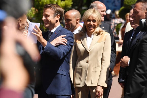 Brigitte Macron - Le président Emmanuel Macron a voté au Touquet pour le premier tour des élections législatives. © Giancarlo Gorassini / Bestimage 