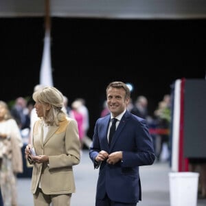 La première dame Brigitte Macron - Le président Emmanuel Macron a voté au Touquet pour le premier tour des élections législatives le 12 juin 2022. © Eliot Blondet / Pool / Bestimage 