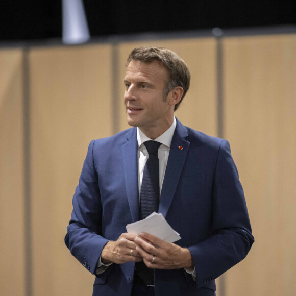 Le président Emmanuel Macron a voté au Touquet pour le premier tour des élections législatives le 12 juin 2022. © Eliot Blondet / Pool / Bestimage 