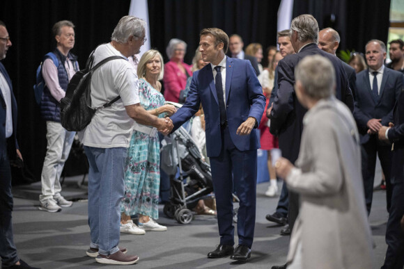 Le président Emmanuel Macron a voté au Touquet pour le premier tour des élections législatives le 12 juin 2022. © Eliot Blondet / Pool / Bestimage 
