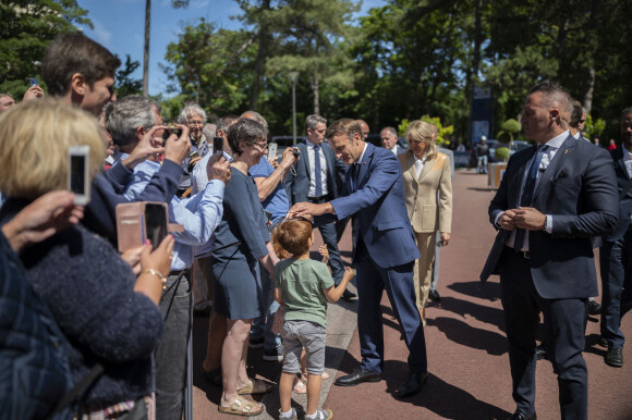 La première dame Brigitte Macron - Le président Emmanuel Macron a voté au Touquet pour le premier tour des élections législatives le 12 juin 2022. © Eliot Blondet / Pool / Bestimage 