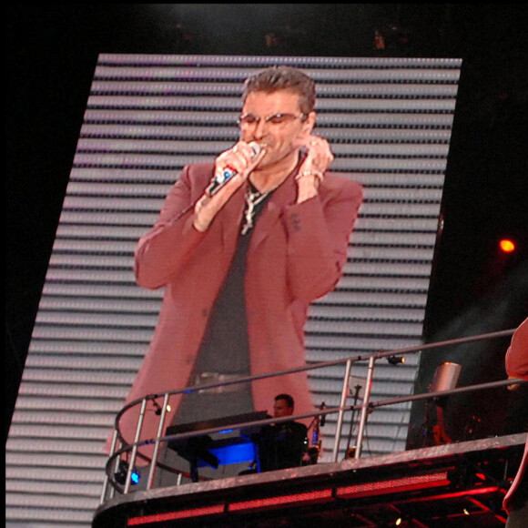 Concert de George Michael au Wembley Stadium de Londres. Tournée "25 live".