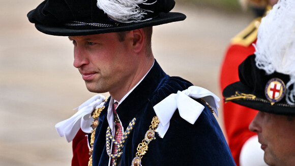 "C'est lui ou moi" : Rare ultimatum du prince William à la reine Elizabeth II, la famille se déchire encore
