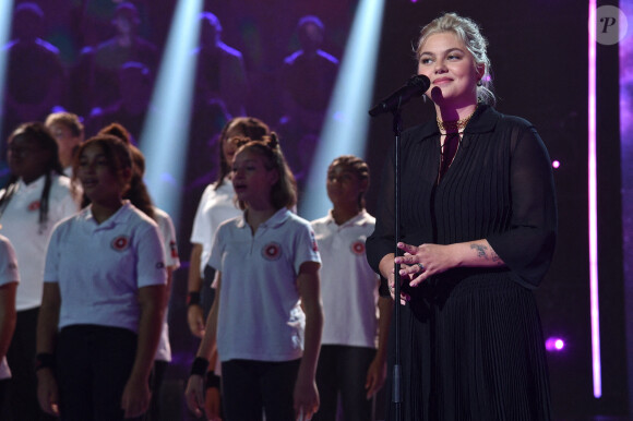 Louane Emera - Enregistrement de l'émission "300 Choeurs chantent les plus belles comédies musicales" à Paris, qui est diffusée le 30 septembre sur France 3 © Giancarlo Gorassini / Bestimage 