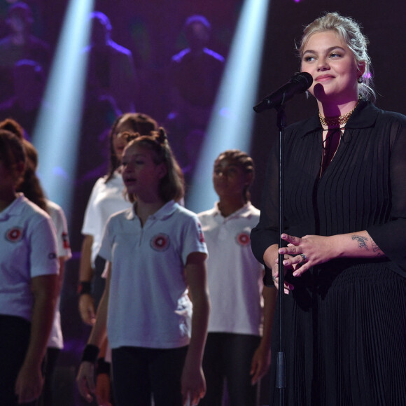 Louane Emera - Enregistrement de l'émission "300 Choeurs chantent les plus belles comédies musicales" à Paris, qui est diffusée le 30 septembre sur France 3 © Giancarlo Gorassini / Bestimage 