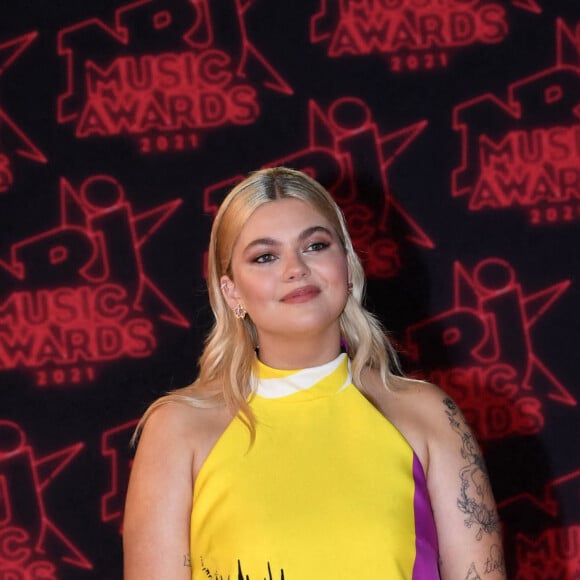 Louane Emera lors de la 23ème édition des NRJ Music Awards 2021 au Palais des Festivals de Cannes, le 20 novembre 2021. © Rachid Bellak/Bestimage 