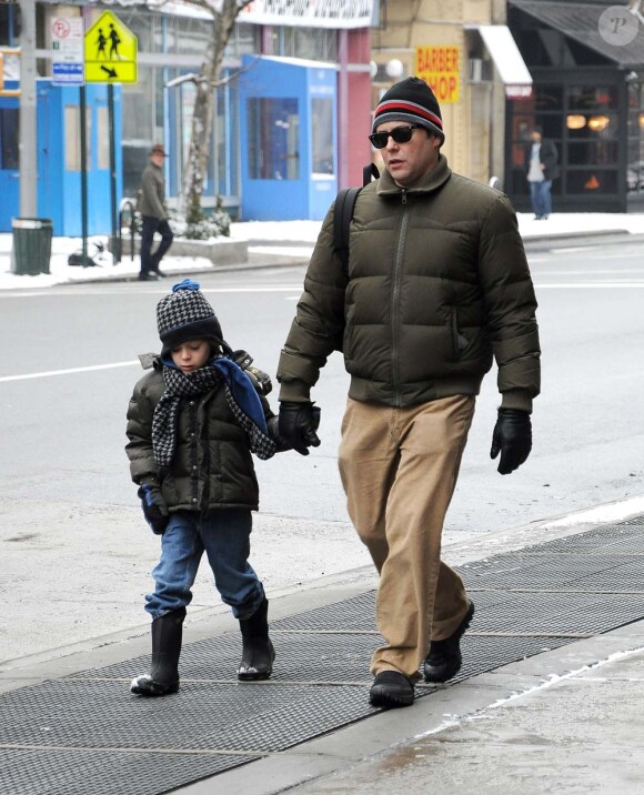 Mathew Broderick et son fils James, à New York, le 3 février 2010 !