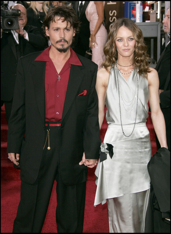 Johnny Depp et Vanessa Paradis à la 63e cérémonie des Golden Globes à Los Angeles en 2006
 