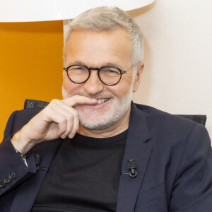 Laurent Ruquier en backstage de la dernière émission de L.Ruquier pour "On Est En Direct (OEED)" à Paris, le 4 juin 2022, France. © Jack Tribeca/Bestimage 