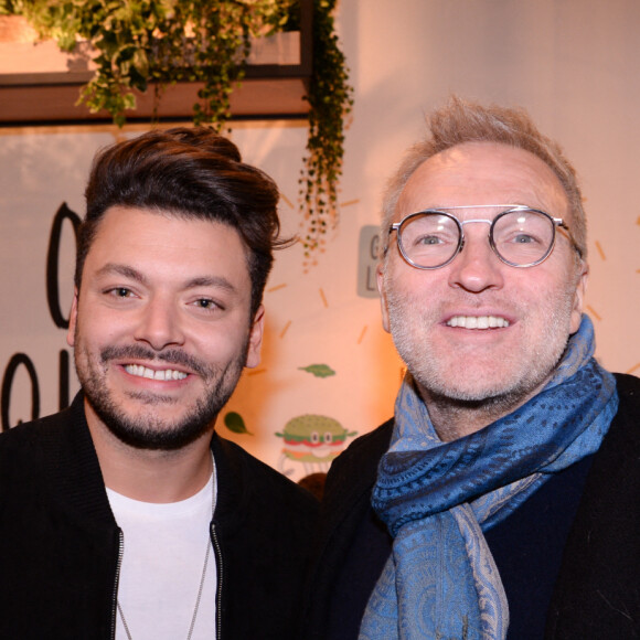 Laurent Ruquier, Kev Adams au 24 rue de Rivoli dans le 4ème arrondissement à Paris, le 15 octobre 2019. © Rachid Bellak/Bestimage 