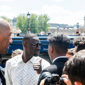Omar Sy - Défilé de mode Homme printemps-été 2023 Louis Vuitton dans la Cour Carrée du Louvre à Paris, le 23 juin 2022. © Veeren-Clovis/Bestimage