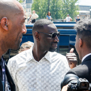 Omar Sy - Défilé de mode Homme printemps-été 2023 Louis Vuitton dans la Cour Carrée du Louvre à Paris, le 23 juin 2022. © Veeren-Clovis/Bestimage