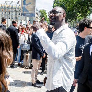 Omar Sy - Défilé de mode Homme printemps-été 2023 Louis Vuitton dans la Cour Carrée du Louvre à Paris, le 23 juin 2022. © Veeren-Clovis/Bestimage