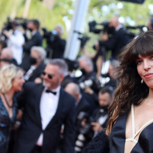 Lou Doillon - Montée des marches du film "Annette" lors de la cérémonie d'ouverture du 74e Festival de Cannes. Le 6 juillet 2021. © Borde-Jacovides-Moreau / Bestimage