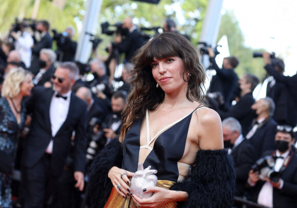 Lou Doillon - Montée des marches du film "Annette" lors de la cérémonie d'ouverture du 74e Festival de Cannes. Le 6 juillet 2021. © Borde-Jacovides-Moreau / Bestimage