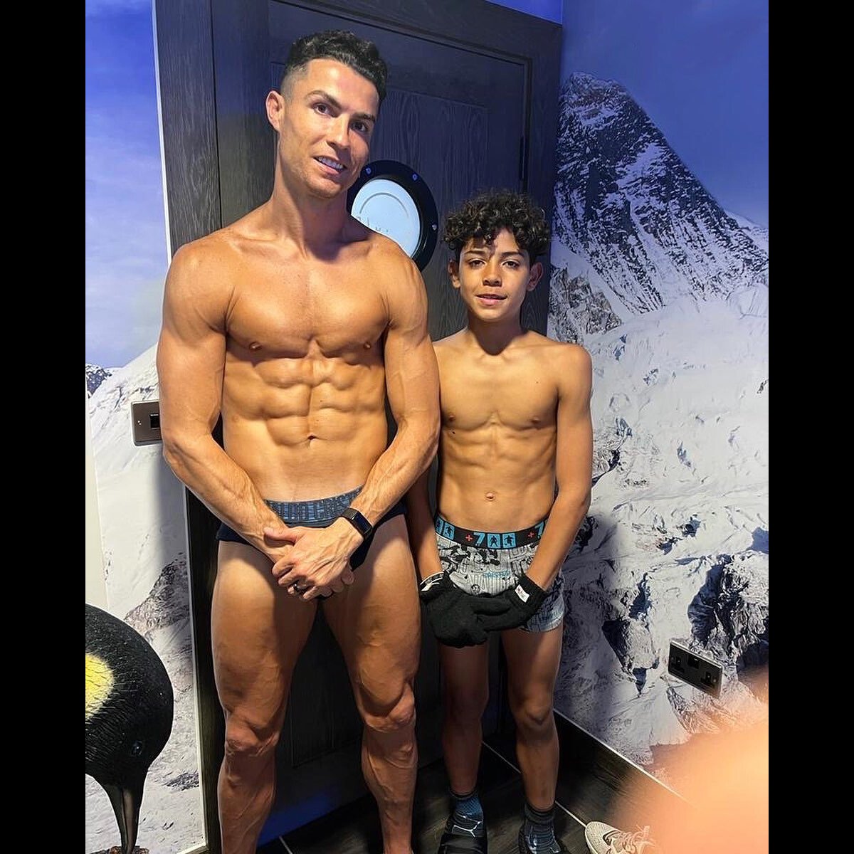 Photo Cristiano Ronaldo et son fils Cristiano Junior. Purepeople