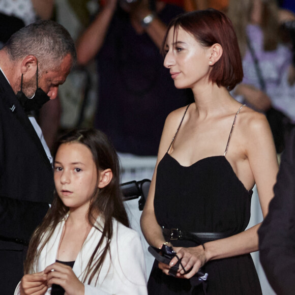 Alice, Ben et Joe Attal (les enfants de Charlotte Gainsbourg) - Montée des marches du film "Jane par Charlotte" lors du 74ème Festival International du Film de Cannes. Le 7 juillet 2021 © Borde-Jacovides-Moreau / Bestimage