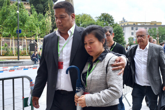 La famille de Sophie Le Tan et ses avocats lors du début du procès de son assassin présumé Jean-Mar Reiser à la cour d'assises de Strasbourg le 27 juin 2022. La jeune femme a été tuée le 7 septembre 2018