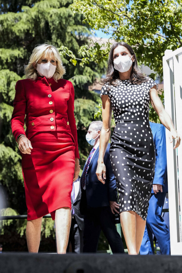 La reine Letizia d'Espagne et la première dame des États-Unis Jill Biden visitent l'AECC (Association espagnole contre le cancer) à Madrid, Espagne, le 27 juin 2022. 