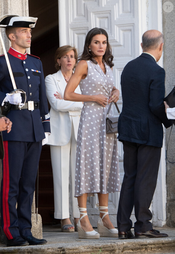 La reine Letizia d'Espagne - Les concubins des chefs d'État de l'OTAN visitent le Palais Royal de La Granja de San Ildefonso au Real Sitio de San Ildefonso à Ségovie dans le cadre du 32ème Sommet de l'OTAN en Espagne, le 29 juin 2022. 