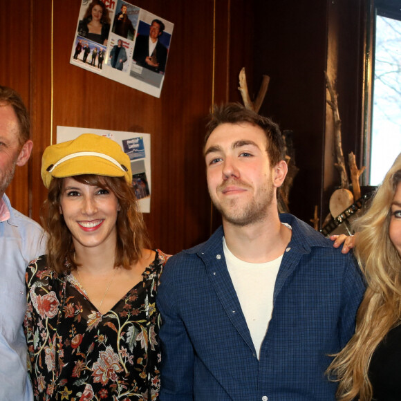 Régis Maynard, Léa Francois, Théo Bertrand, Lola Marois - Les acteurs de la série "Plus belle la vie" lors d'une séance de dédicace au 21ème Festival des créations Télévisuelles de Luchon le 9 février 2019. © Patrick Bernard / Bestimage