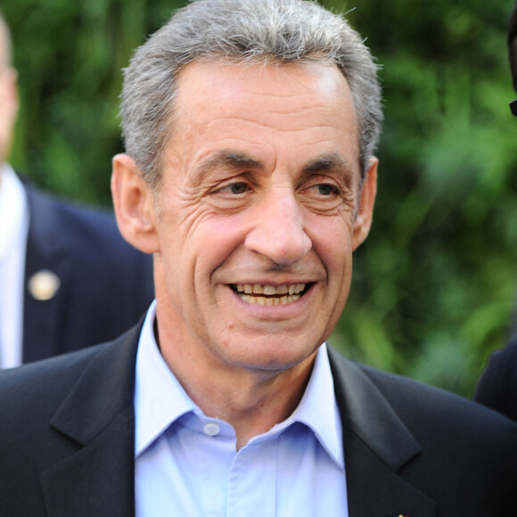 Exclusif - Nicolas Sarkozy et sa femme Carla Bruni Sarkozy arrivent puis repartent du studio Gabriel ou ils enregistraient l'émission "Vivement Dimanche" à Paris le 30 septembre 2019. © Guillaume Gaffiot/Bestimage 