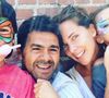 Photo de famille dévoilée par Mélissa Theuriau sur son compte Instagram : Elle pose avec Jamel Debbouze et leurs deux enfants Léon et Lila