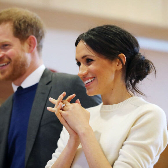 Le prince Harry et Meghan Markle visitent la Titanic FX Company à Belfast et rencontrent de jeunes entrpreneurs le 23 mars 2018. 