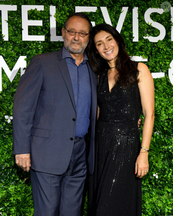 Jean Reno et sa femme Zofia au 61eme Festival de Télévision de Monte Carlo au Grimaldi Forum, le 18 juin 2022. © Bruno Bebert / Bestimage 