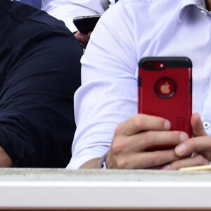 Elodie Gossuin et son mari Bertrand Lacherie dans les tribunes lors des internationaux de tennis de Roland Garros à Paris, France, le 4 juin 2019. © Jean-Baptiste Autissier/Panoramic/Bestimage