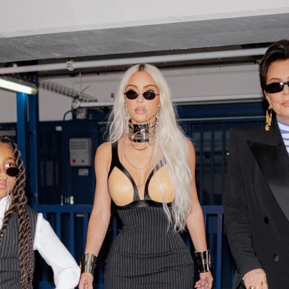 Exclusif - Kim Kardashian, sa fille North West et sa mère Kris Jenner se rendent au défilé Haute-Couture automne-hiver 20200-2023 "Jean Paul Gaultier" à Paris. Le 6 juillet 2022 