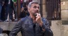Olivier Minne très ému sur le tournage de "Fort Boyard" après une surprise pour son anniversaire - France 2