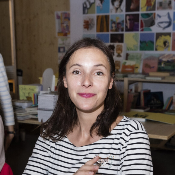 Lolita Séchan au Festival du Livre de Paris au Grand Palais éphémère à Paris, France, le 23 avril 2022. © Jack Tribeca/Bestimage