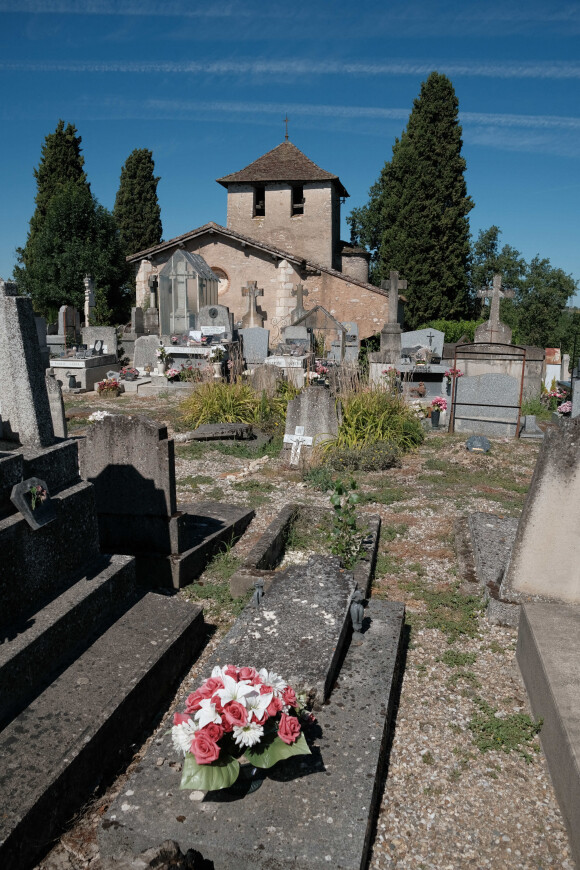 Des recherches ont lieu au cimetière de Dalmaze dans le cadre de la disparition de Delphine Jubillar