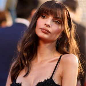 Emily Ratajkowski - Montée des marches du film " Les crimes du futur " lors du 75ème Festival International du Film de Cannes. Le 23 mai 2022 © Dominique Jacovides / Bestimage